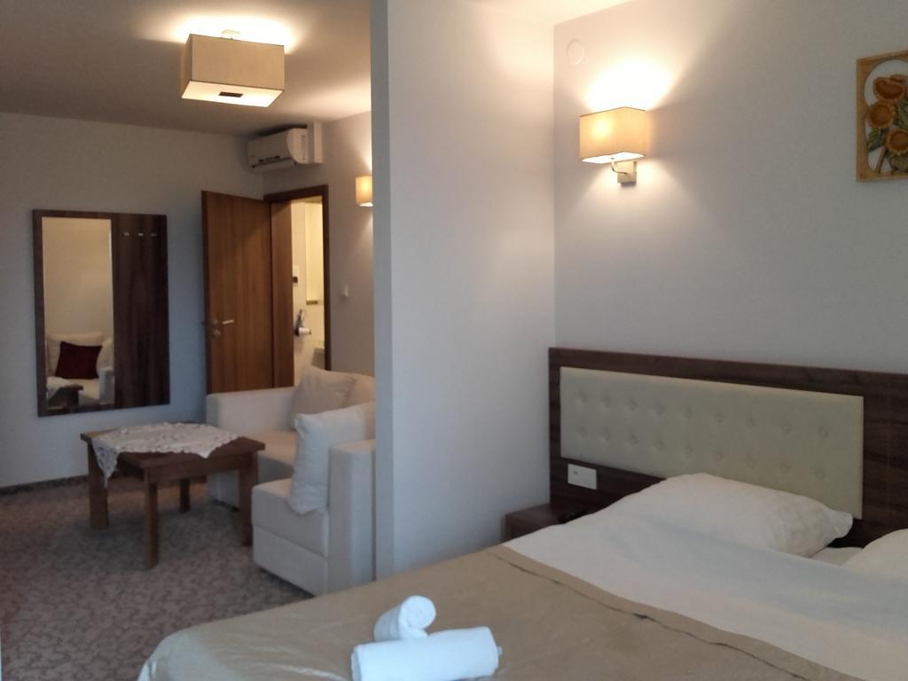 Pensjonat Lysica Wellness & Spa ชเวียนตา คาตาร์ซินา ภายนอก รูปภาพ